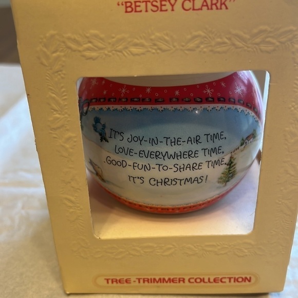 Vintage Hallmark 1980 Betsey Clark Glass Christmas Ornament in original box - Picture 6 of 13